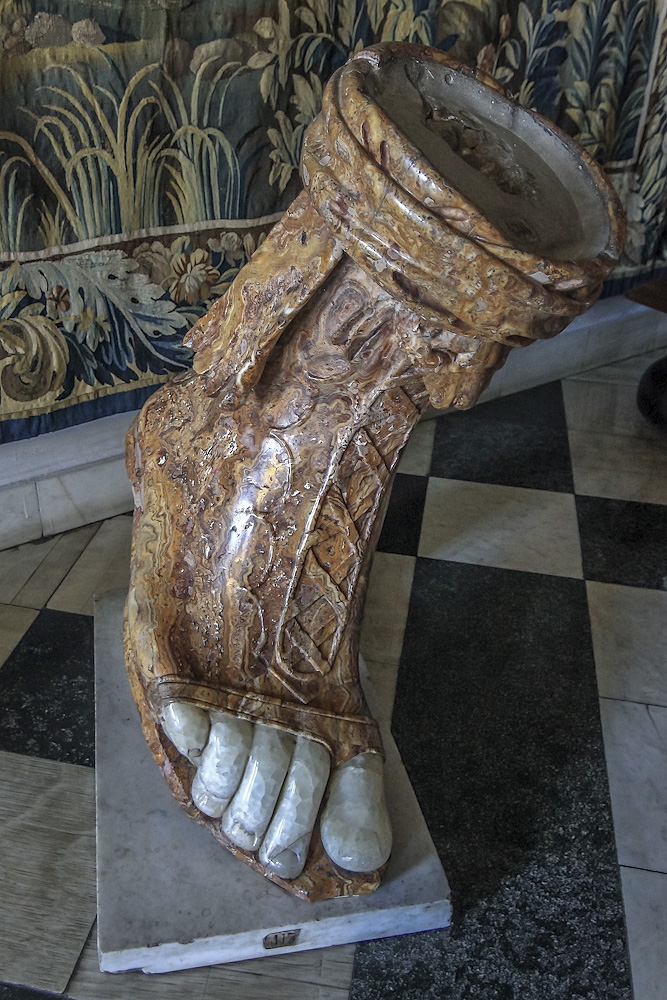  sculpture of an ancient roman foot and wear/sandal in the menshikov palace, notice the long second toe, an italian and greek trait 